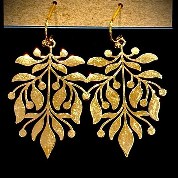 Victorian Floral Gold Earrings - Picture 1 of 2